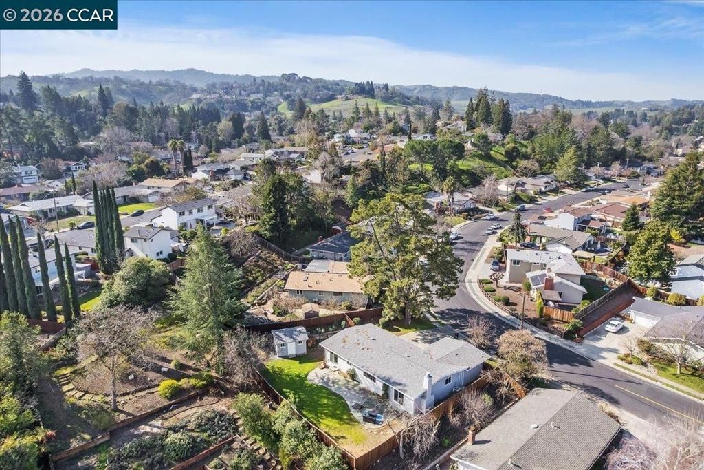 Image 34 of property listing at 407 407 Roanoke Dr, Martinez, CA 94553