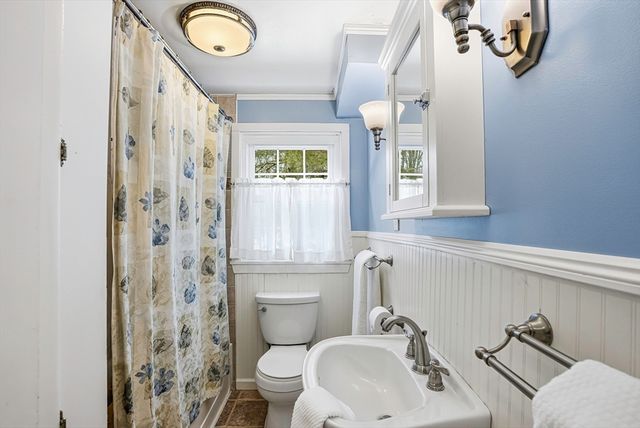 300 W. Main Street, Hopkinton, MA 01748