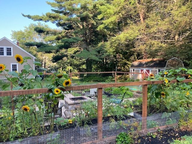 300 W. Main Street, Hopkinton, MA 01748