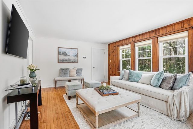 300 W. Main Street, Hopkinton, MA 01748