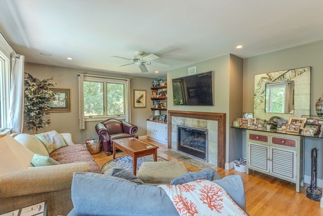 127 Preservation, Tiverton, RI 02878