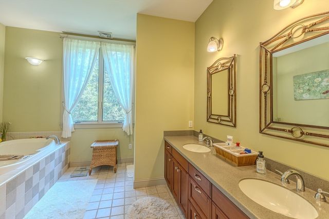 127 Preservation, Tiverton, RI 02878