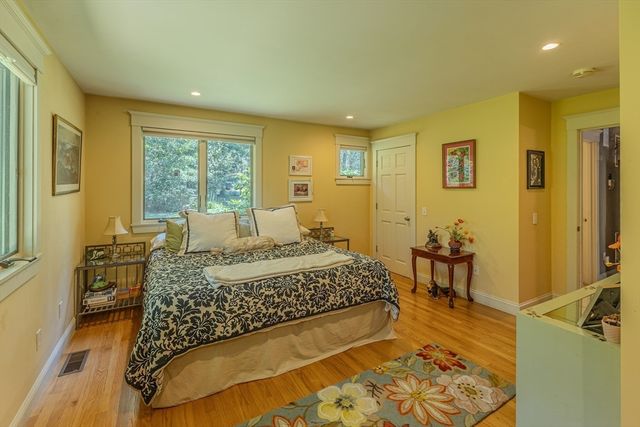 127 Preservation, Tiverton, RI 02878