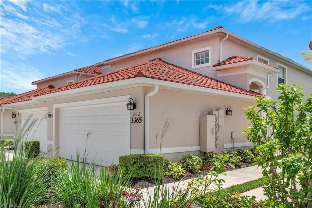 3365 Grand Cypress DR 202, Naples, FL 34119
