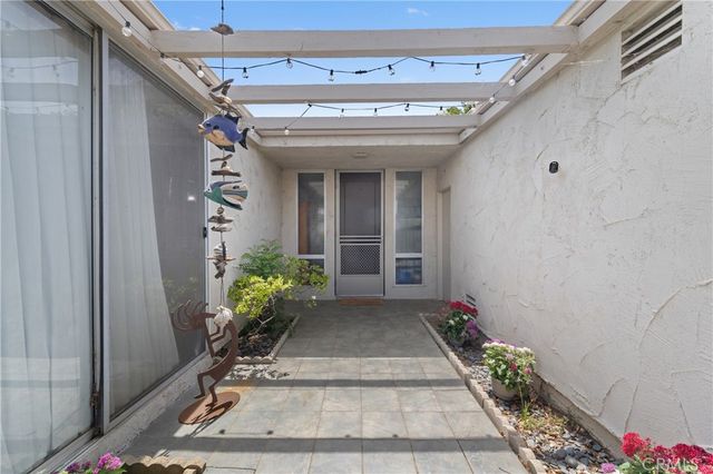 28317 Paseo Grande, Sun City, CA 92586