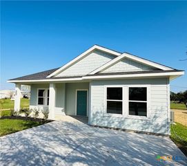 195 Bayview, Palacios, TX 77465