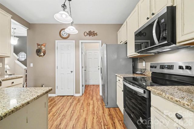 12058 Stratfield Place Circle, Pineville, NC 28134