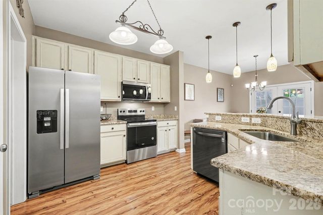 12058 Stratfield Place Circle, Pineville, NC 28134