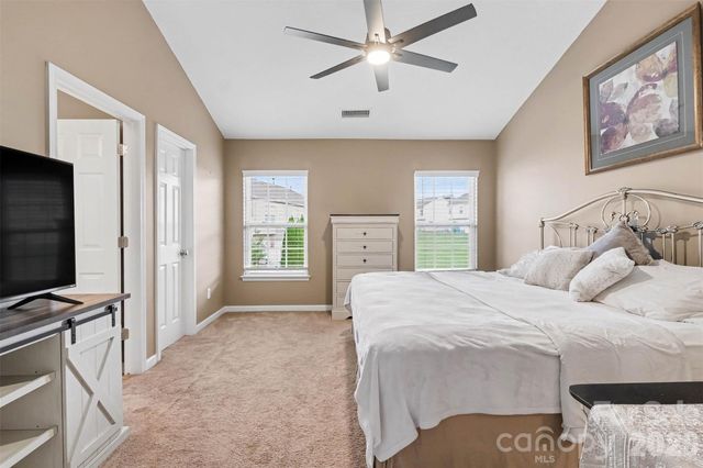 12058 Stratfield Place Circle, Pineville, NC 28134