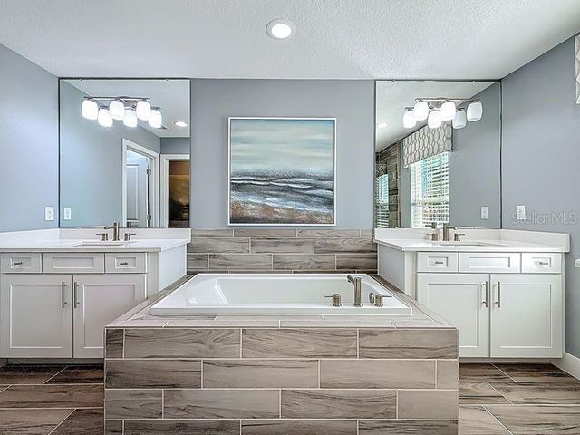 2005 PALM KEY AVENUE, Oldsmar, FL 34677