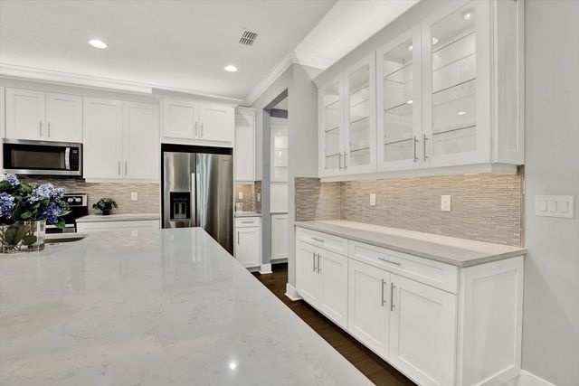 2005 PALM KEY AVENUE, Oldsmar, FL 34677