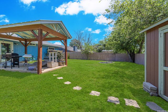 9606 SUGARLOAF DR, San Antonio, TX 78245