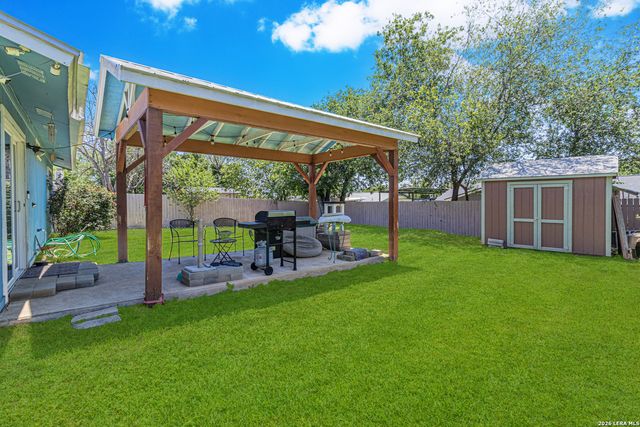 9606 SUGARLOAF DR, San Antonio, TX 78245