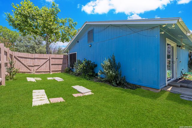 9606 SUGARLOAF DR, San Antonio, TX 78245