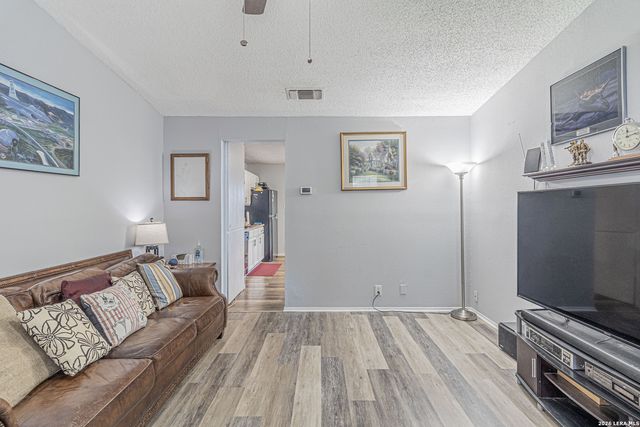 9606 SUGARLOAF DR, San Antonio, TX 78245