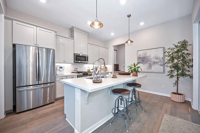 9 Fischbacher St, Sacramento, CA 95816