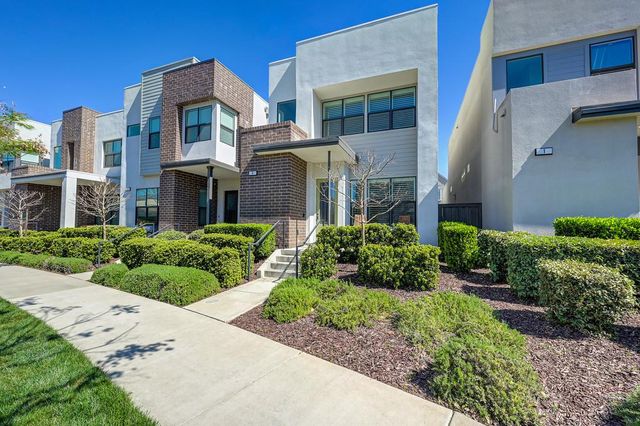 9 Fischbacher St, Sacramento, CA 95816