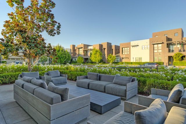 9 Fischbacher St, Sacramento, CA 95816