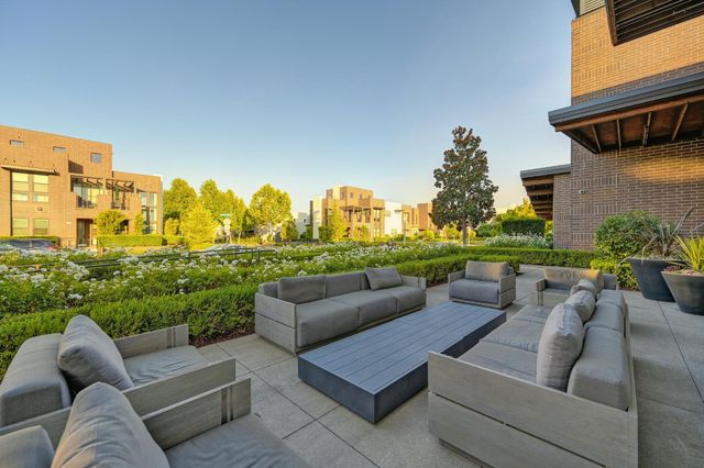 9 Fischbacher St, Sacramento, CA 95816