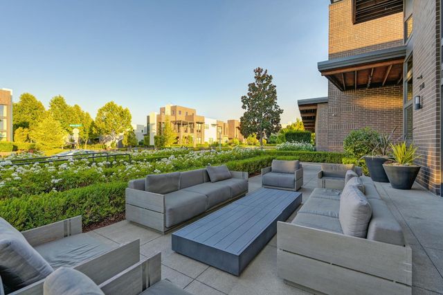 9 Fischbacher St, Sacramento, CA 95816