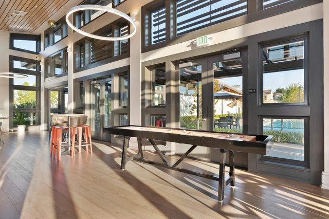 9 Fischbacher St, Sacramento, CA 95816