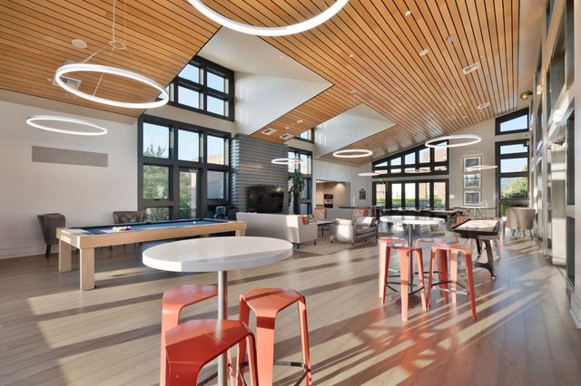 9 Fischbacher St, Sacramento, CA 95816