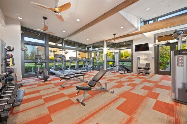 9 Fischbacher St, Sacramento, CA 95816