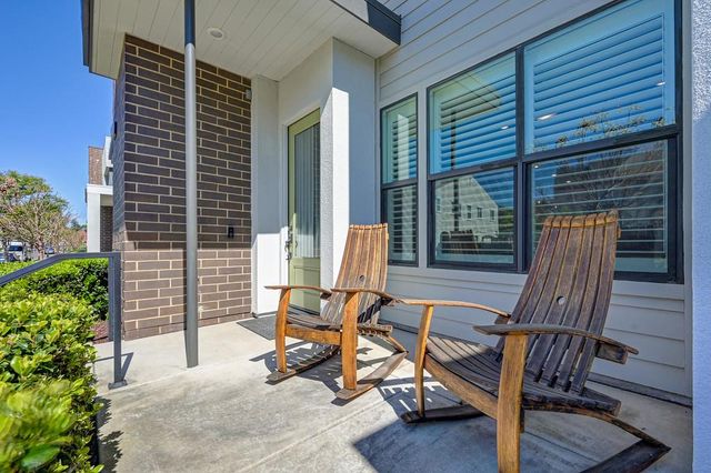 9 Fischbacher St, Sacramento, CA 95816