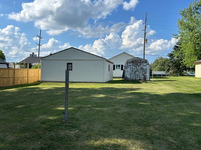 5147 E Chrysler Drive, Belvidere, IL 61008