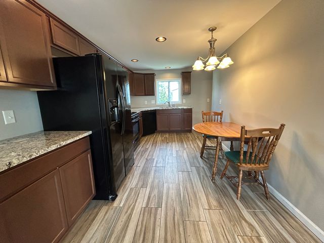 5147 E Chrysler Drive, Belvidere, IL 61008