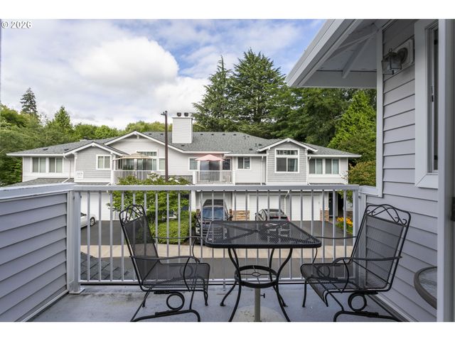 13682 Sw HALL Blvd 3, Portland, OR 97223