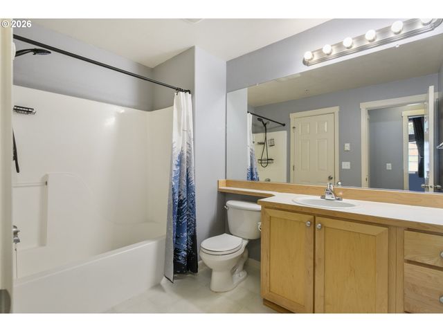 13682 Sw HALL Blvd 3, Portland, OR 97223