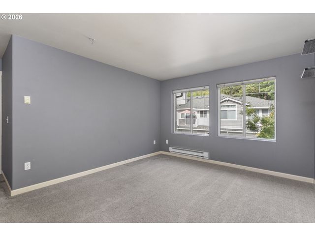 13682 Sw HALL Blvd 3, Portland, OR 97223