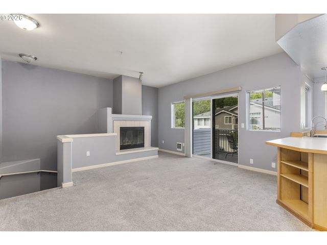 13682 Sw HALL Blvd 3, Portland, OR 97223