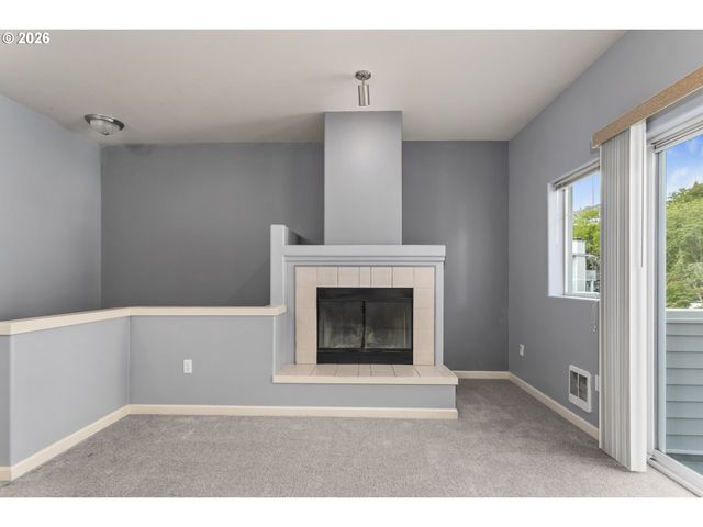 13682 Sw HALL Blvd 3, Portland, OR 97223