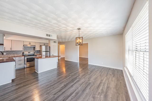 10803 Lake Gardens Drive, Dallas, TX 75218