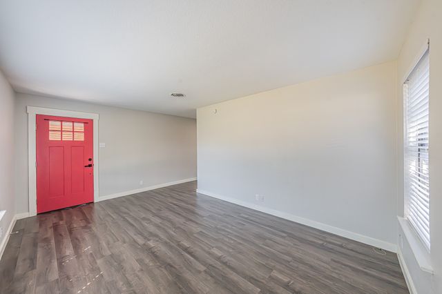 10803 Lake Gardens Drive, Dallas, TX 75218