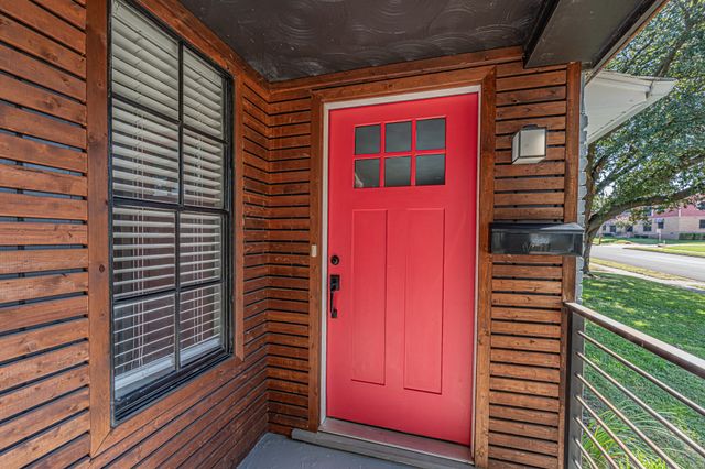 10803 Lake Gardens Drive, Dallas, TX 75218