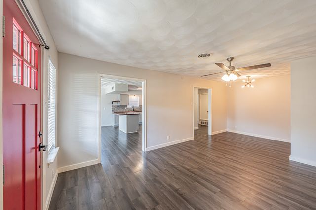 10803 Lake Gardens Drive, Dallas, TX 75218