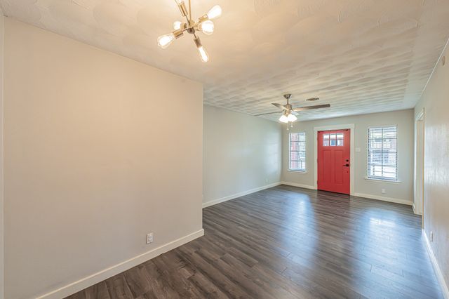 10803 Lake Gardens Drive, Dallas, TX 75218