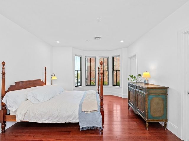 324 Bunker Hill Street 201, Boston, MA 02129