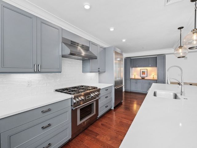 324 Bunker Hill Street 201, Boston, MA 02129