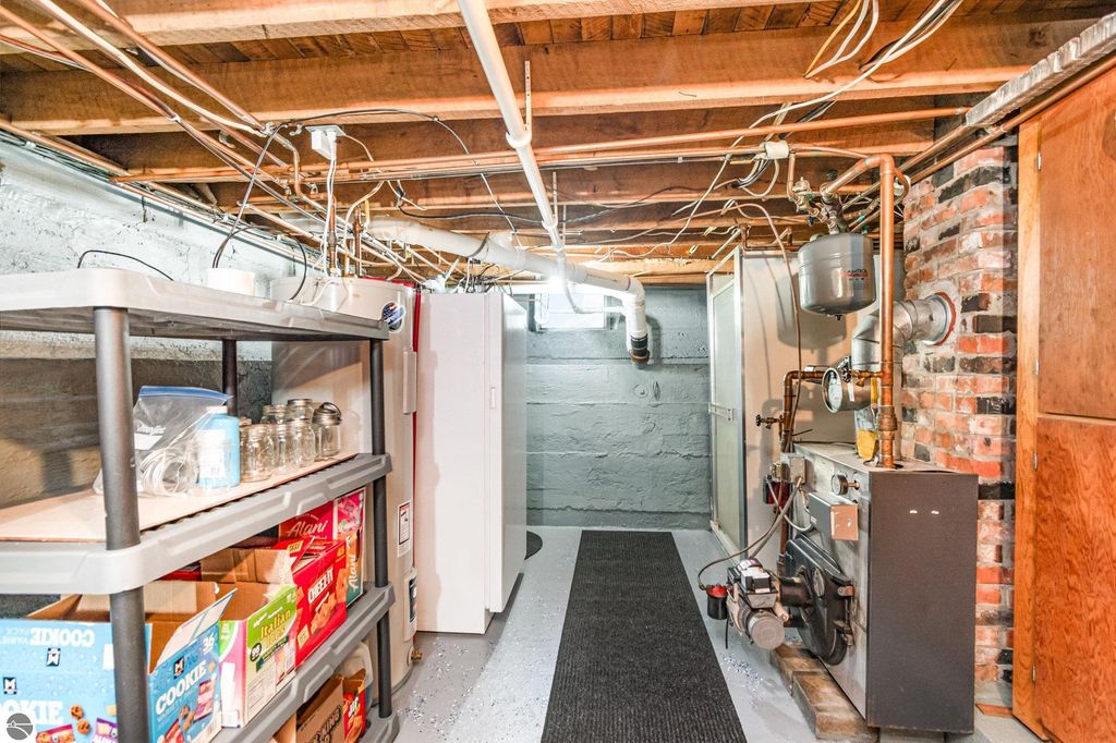 Image 25 of property listing at 10063 E Walton Road, Shepherd, MI 48883