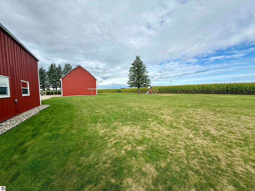 Image 37 of property listing at 10063 E Walton Road, Shepherd, MI 48883