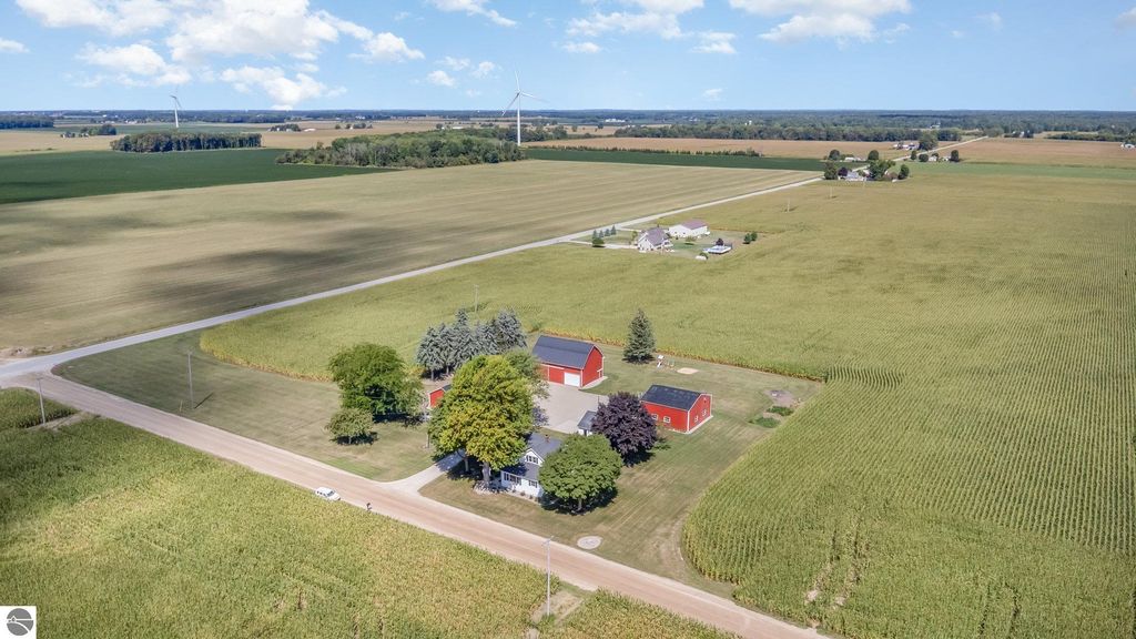 Image 38 of property listing at 10063 E Walton Road, Shepherd, MI 48883