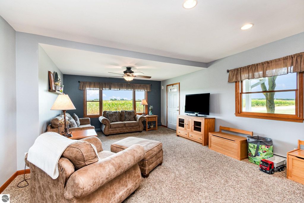 Image 9 of property listing at 10063 E Walton Road, Shepherd, MI 48883