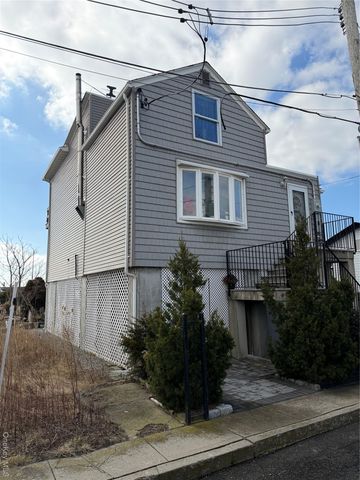 308 E 8th Road, Broad Channel, NY 11693