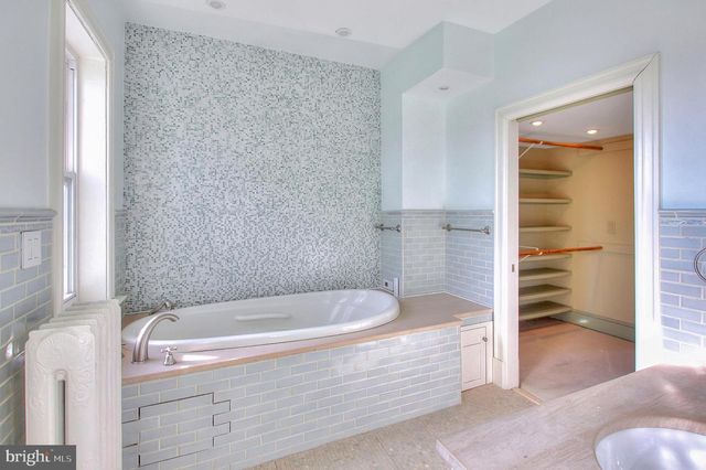 1756 PARK RD NW, Washington, DC 20010