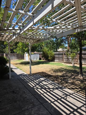 4056 N Argyle Avenue, Fresno, CA 93727