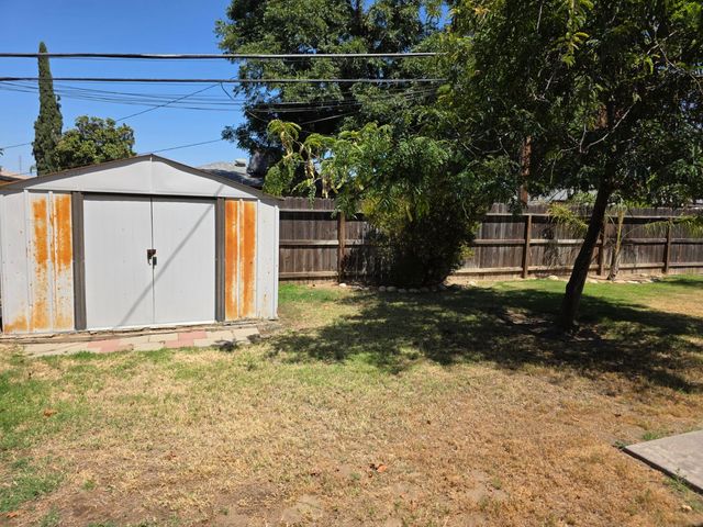 4056 N Argyle Avenue, Fresno, CA 93727